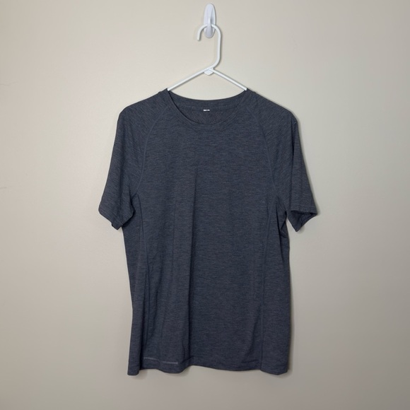 Lululemon Short Sleeve - Picture 1 of 2